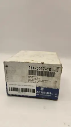 COPELAND/EMERSON 914-0037-10 RUN CAPACITOR AND CLAMP