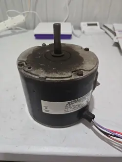 EMERSON K55HXJAE-8958 CONDENSER FAN MOTOR 1/4 HP 230V D153876P01 USED