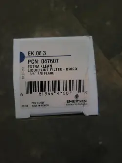 1 EMERSON LIQUID LINE FILTER DRIER  3/8 FLARE MODEL 083