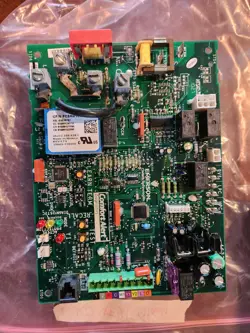 GOODMAN CONDENSER CONTROL BOARD - 4672H - EMERSON CLIMATE TALK - COMFORT ALERT