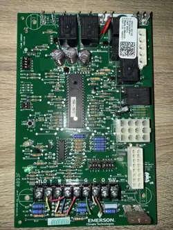 TRANE EMERSON 50V51-507-02 FURNACE CONTROL CIRCUIT D156245P01, CNT06015 USED