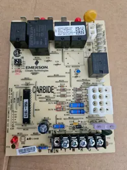 GOODMAN / EMERSON FURNACE CONTROL BOARD – 50A55-289-05