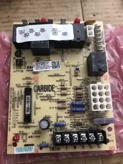 48EMERSON GP/NPCBBF112S / SRL C185161264 HVAC CONTROL BOARD