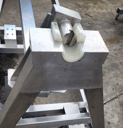 FRAME ON CASTER