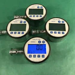 LOT OF 4 - MILLIPORE XX42PSG01L DIGITAL PRESSURE GAUGE  3/4