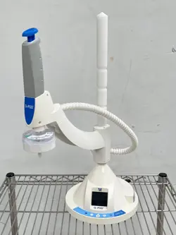 Q-POD DISPENSER WITH