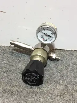 USED TESCOM REGULATOR 64-2661KA411, W 60 PSI GAUGE & WG2FT1RR2 MILLIPORE