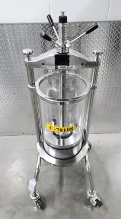 ✅  MILLIPORE QUIKSCALE CHROMATOGRAPHY COLUMN 300 X 550