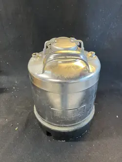 10LITER MILLIPORE STAINLESS STEEL DISPENSING PRESSURE VESSEL 3 GAL