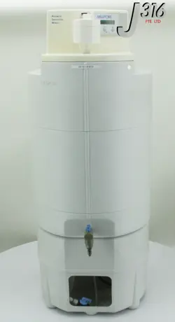 9303 MILLIPORE POLYETHYLENE STORAGE TANK 60L W/ TANKS50UV (PARTS) TANKPE060
