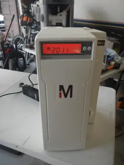 MILLIPORE ELIX ESSENTIAL 5 WU UV WATER PURIFICATION SYSTEM