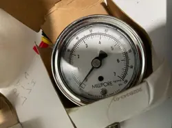 MILLIPORE YY1301015 PRESSURE GAUGE SST 1/4NPT 0-100 PSI (V10)