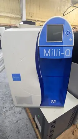 MILLIPORE MILLI-Q REFERENCE WATER PURIFICATION SYSTEM