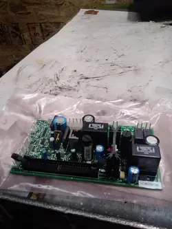 MILLIPORE LC4070/105 CONTROL BOARD
