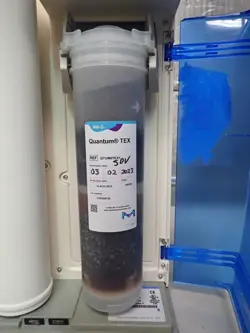 MILLIPORE MILLI-Q REFERENCE WATER PURIFICATION SYSTEM Z00QSV001