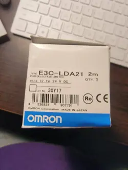 OMRON E3C-LDA21 PHOTOELECTRIC SWITCH NEW IN BOX