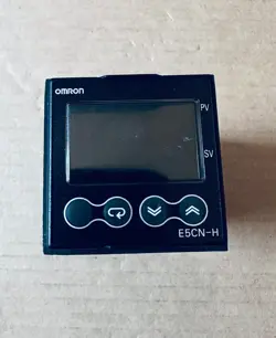 OMRON E5CN-HR2M-500 DIGITAL TEMPERATURE CONTROLLER