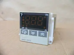 OMRON E5CS-Q1KJX-528 TEMPERATURE CONTROLLER