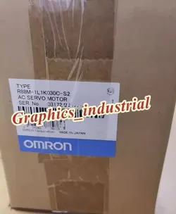 NEW ORIGINAL OMRON OMRON R88M-1L1K030C-S2 AC SERVO MOTORS IN BOX FAST SHIPPING