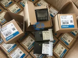1PC NEW OMRON E5CSV-R2T TEMPERATURE CONTROLLER E5CSVR2T