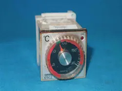 OMRON E5C2-R20K E5C2R20K TEMPERATURE CONTROLLER AS IS