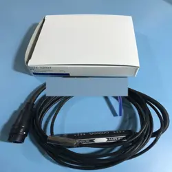1PC NEW OMRON IN BOX ZX-ED02T ZXED02T SENSOR HEAD FAST SHIP