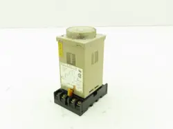 OMRON E5C2-R20J-10 TEMPERATURE CONTROLLER E5C2