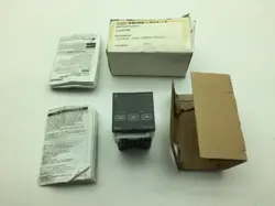 OMRON E5CSV-R1T-FR TEMPERATURE CONTROLLER MULTI-RANGE 100-240VAC