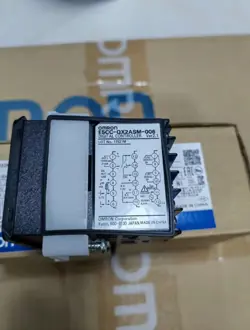 NEW OMRON E5CC-QX2ASM-006