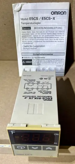 OMRON E5CS-R1KJX-F TESTED GOOD TEMPERATURE CONTROLLER