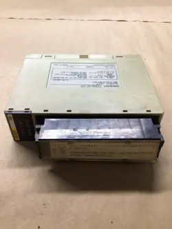 OMRON C200H-OC225 OUTPUT UNIT MODULE OC225 250VAC 24VDC #4006I155