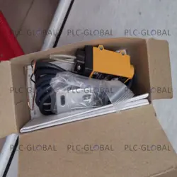 NEW IN BOX OMRON E3S-X3CB4 FAST SHIP