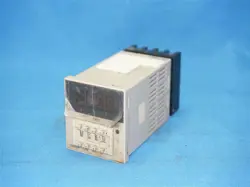 OMRON H5CN TIMER W/ SOCKET