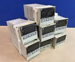 (LOT OF 7) OMRON E5CS-R1KJX-F TEMPERATURE CONTROLLERS