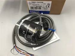 1PCS NEW OMRON E6B2-CWZ5B 100P/R ROTARY ENCODER /