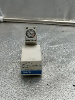 OMRON TIMER / H3YN-2 / 24VDC / NEW/SEALED
