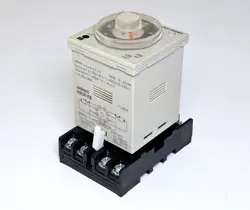 OMRON H3CR-F8 SOLID STATE TIMER 5A 250V AC 50/60 HZ
