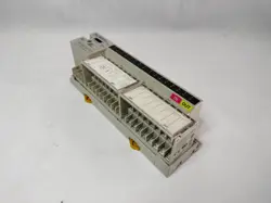 OMRON SRT2-MD16T SRT2MD16T REMOTE TERMINAL MODULE CONTROLLER 24VDC