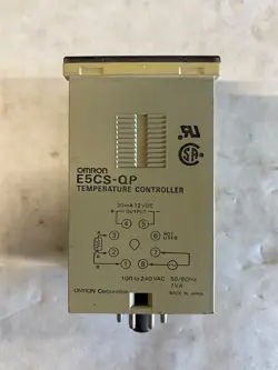 1PC NEW IN BOX OMRON E5CS-QP TEMPERATURE CONTROLLER E5CSQP