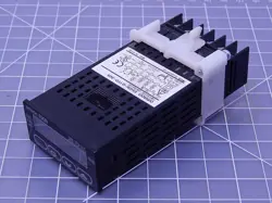 E5GN-Q1TD-305 TEMPERATURE