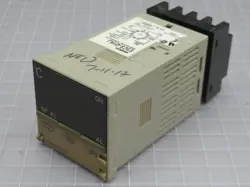 OMRON E5CS-Q1KJ TEMPERATURE CONTROLLER T209032