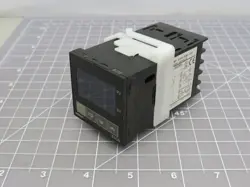 OMRON E5CN-R2MT-500 TEMPERATURE CONTROLLER T165243