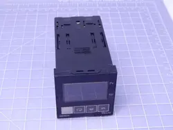 OMRON E5CN-Q2HBTC TEMPERATURE CONTROLLER T142968