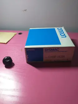 C200HOC224 & OMRON & NEW OPEN BOX & 250VAC/24VDC OUTPUT UNIT & SYSMAC