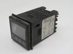 OMRON E5CN-R2MT-500 DIGITAL TEMPERATURE CONTROLLER T228091