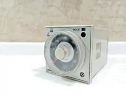 OMRON H3BA-N8H SOLID-STATE TIMER 220VAC 50/60HZ USED#