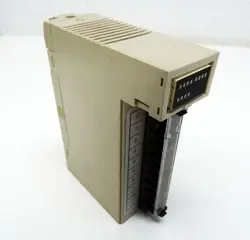 OMRON C200H-0D214 C200H0D214 OUTPUT UNIT 24VDC 0.8A/POINT 2.4A/UNIT -USED-