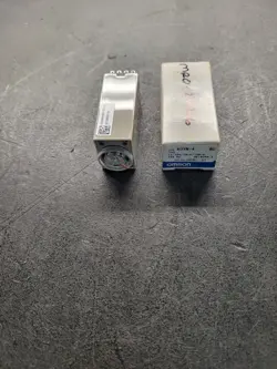 OMRON H3YN-4 TIMER.