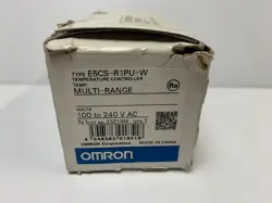 NEW OMRON E5CS-R1PU-W TEMPERATURE CONTROLLER MULTI-RANGE  100-240VAC