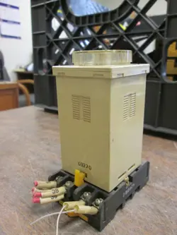 50/60HZ 2VA USED